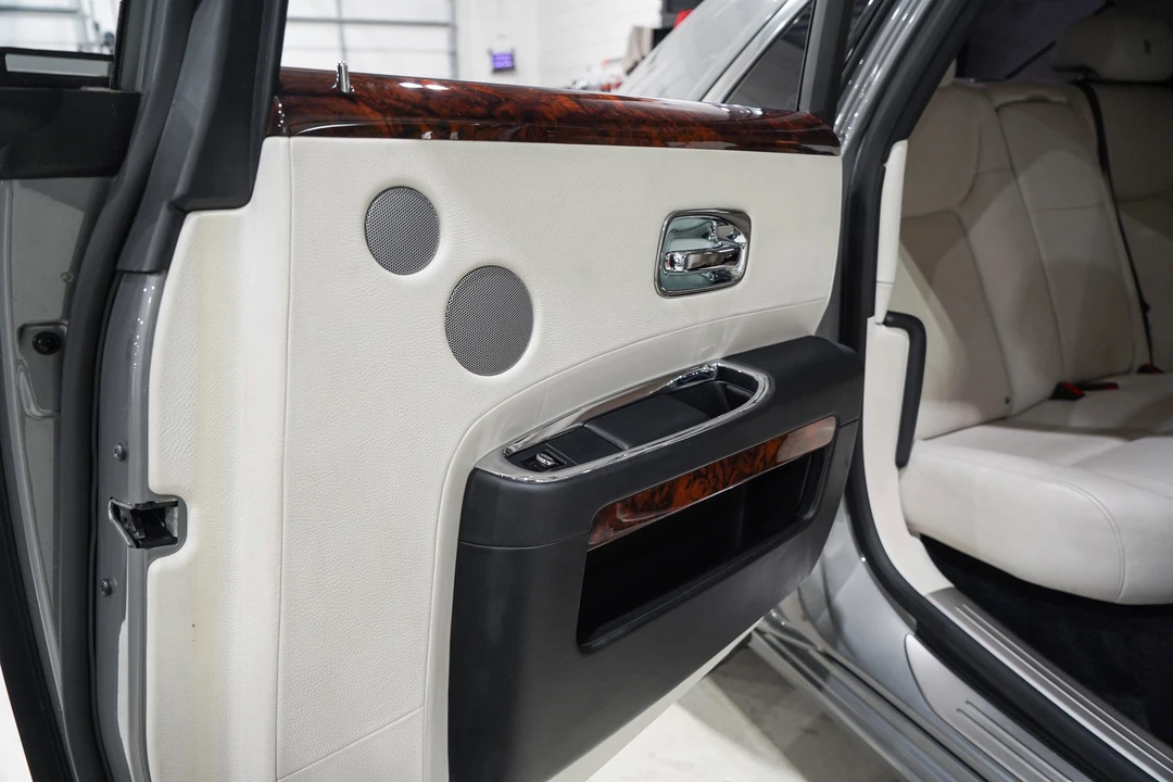 2015 Rolls-Royce Ghost 1st Gen - Image 21 of 31