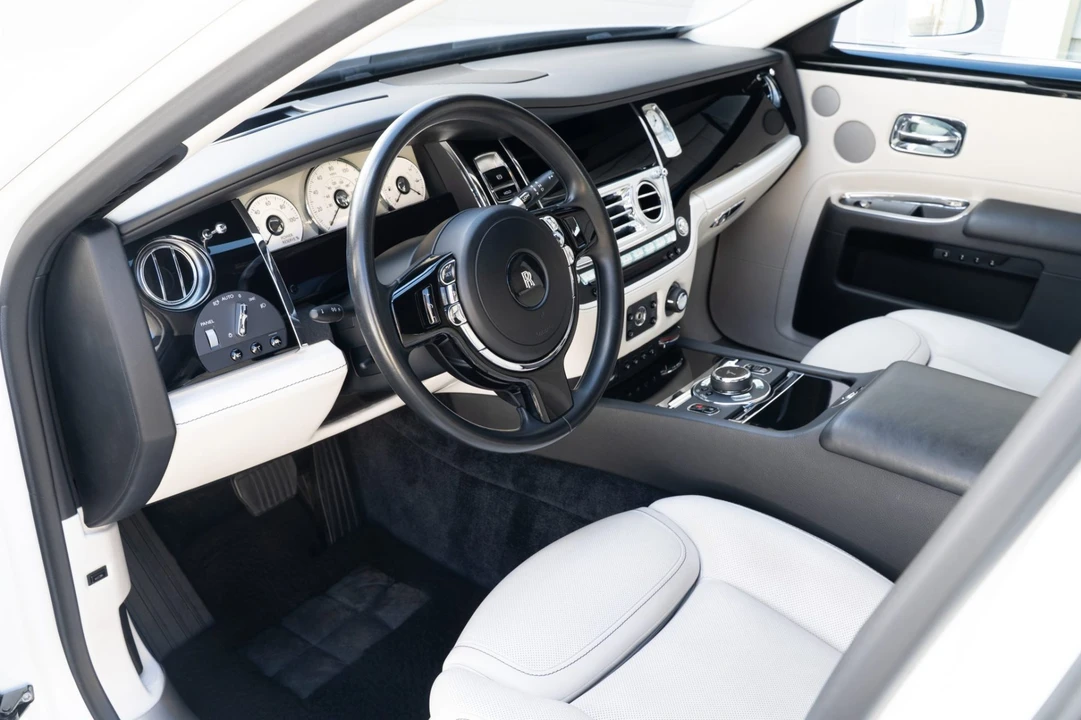 2015 Rolls-Royce Ghost 1st Gen - Image 5 of 7