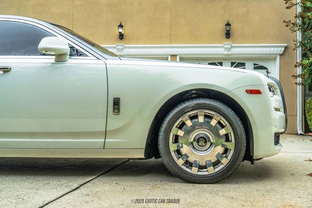 2015 Rolls-Royce Ghost 1st Gen - Image 11 of 12