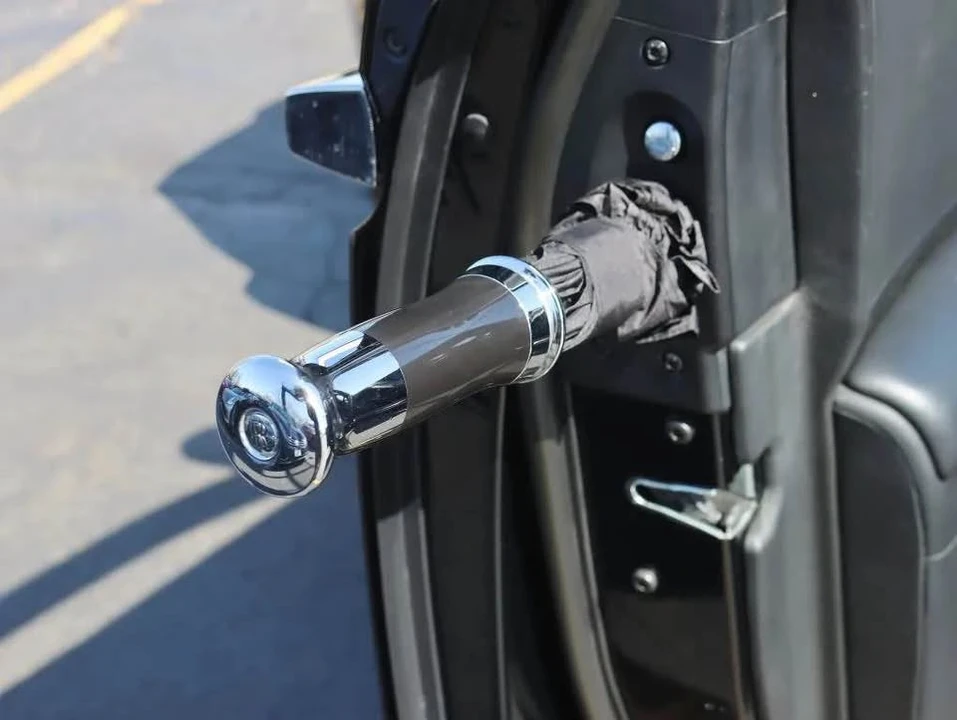 2015 Rolls-Royce Ghost 1st Gen - Image 16 of 17