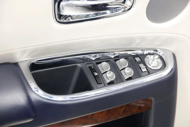 2015 Rolls-Royce Ghost 1st Gen - Image 15 of 31