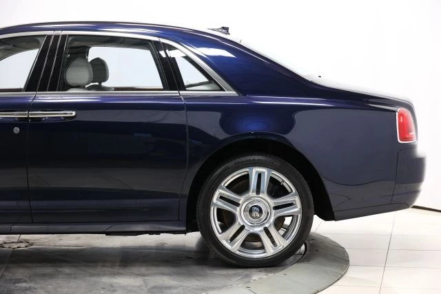 2015 Rolls-Royce Ghost 1st Gen - Image 11 of 31