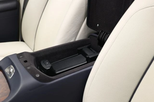 2015 Rolls-Royce Ghost 1st Gen - Image 25 of 31