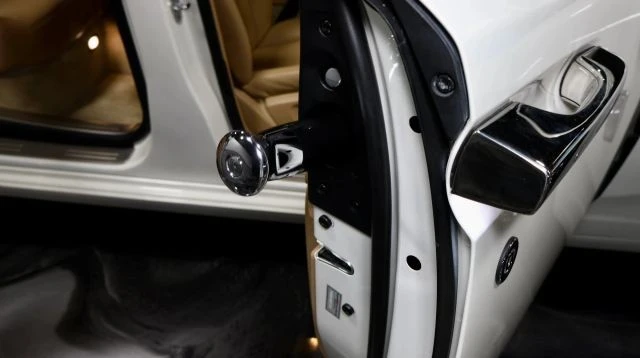 2015 Rolls-Royce Ghost 1st Gen - Image 18 of 19
