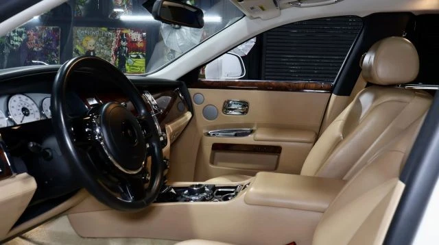 2015 Rolls-Royce Ghost 1st Gen - Image 16 of 19
