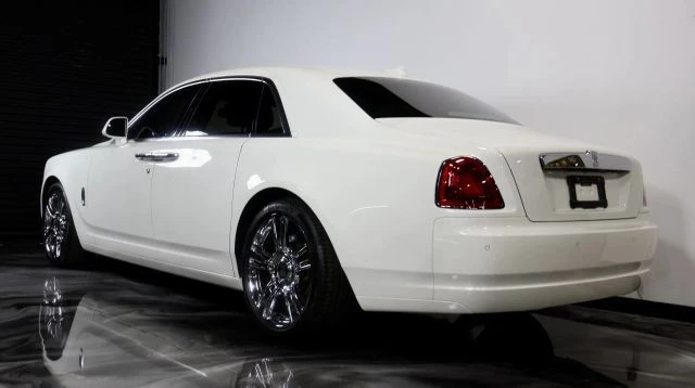 2015 Rolls-Royce Ghost 1st Gen - Image 10 of 19