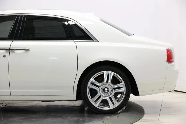 2015 Rolls-Royce Ghost 1st Gen - Image 9 of 12