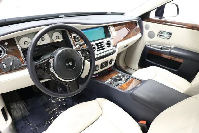 2015 Rolls-Royce Ghost 1st Gen - Image 19 of 31