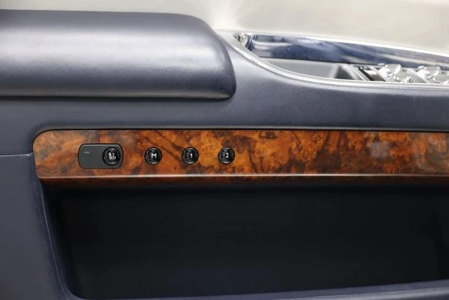 2015 Rolls-Royce Ghost 1st Gen - Image 13 of 31