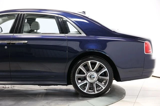 2015 Rolls-Royce Ghost 1st Gen - Image 9 of 31