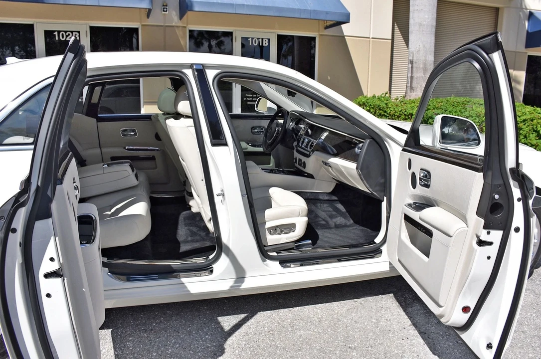2015 Rolls-Royce Ghost 1st Gen - Image 5 of 21