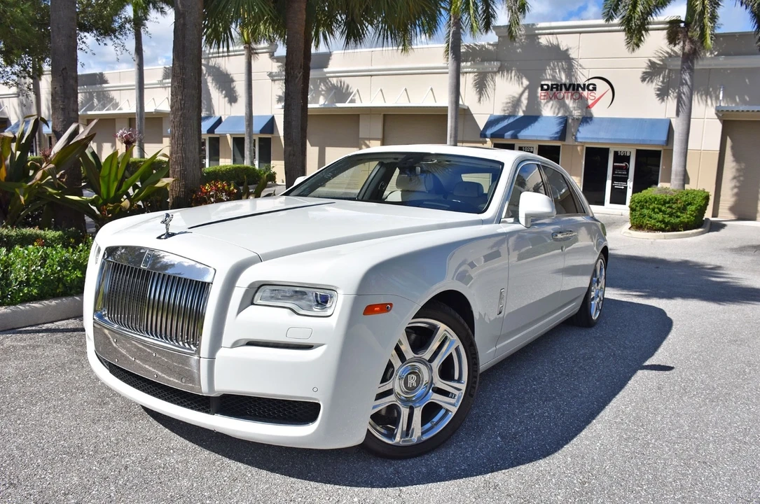2015 Rolls-Royce Ghost 1st Gen - Image 13 of 21