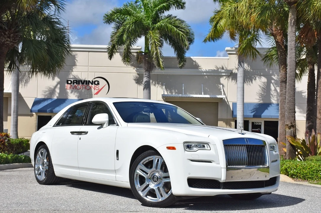 2015 Rolls-Royce Ghost 1st Gen - Image 14 of 21