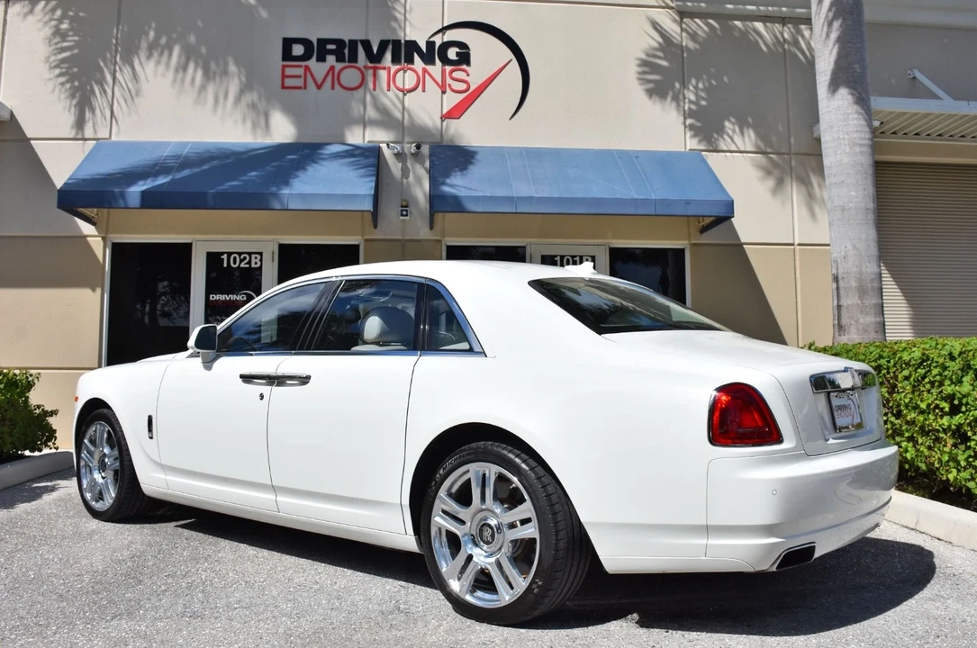 2015 Rolls-Royce Ghost 1st Gen - Image 9 of 21