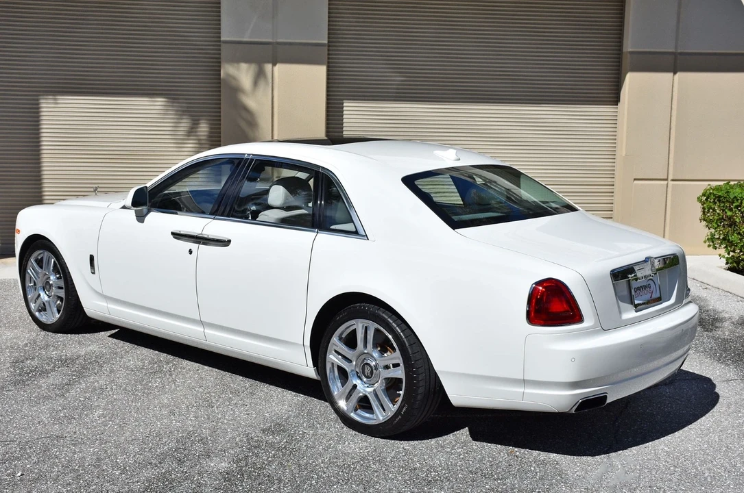 2015 Rolls-Royce Ghost 1st Gen - Image 16 of 21
