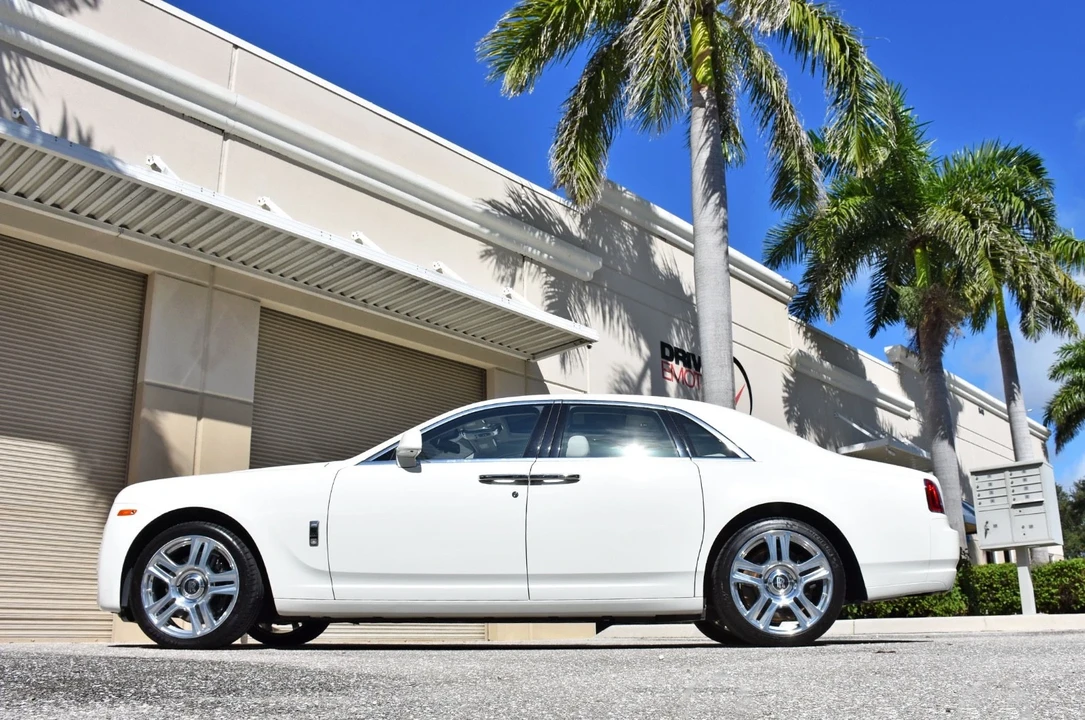 2015 Rolls-Royce Ghost 1st Gen - Image 17 of 21