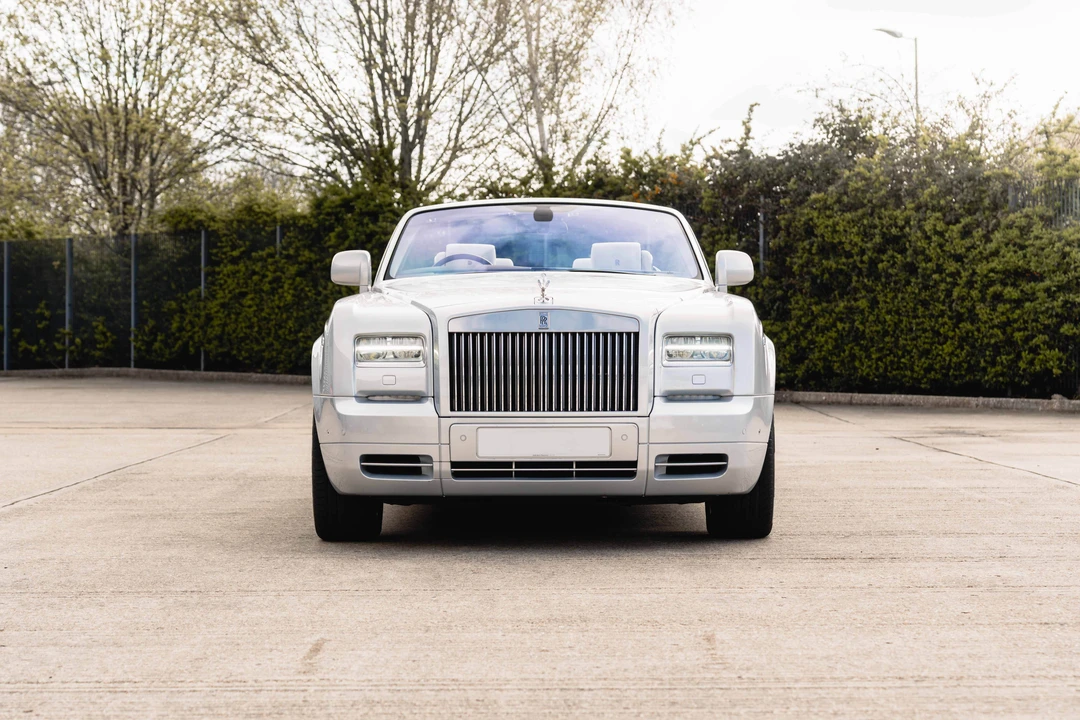 2015 Rolls-Royce Phantom VII - Image 2 of 31