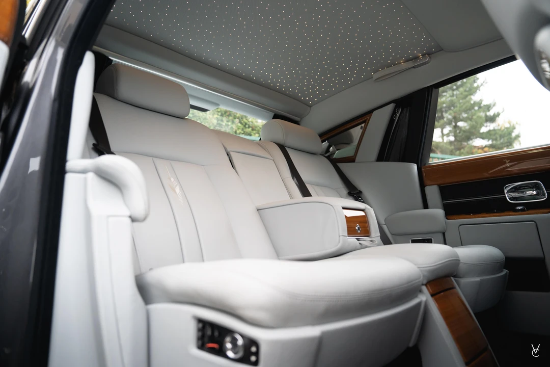 2015 Rolls-Royce Phantom VIII - Image 15 of 31