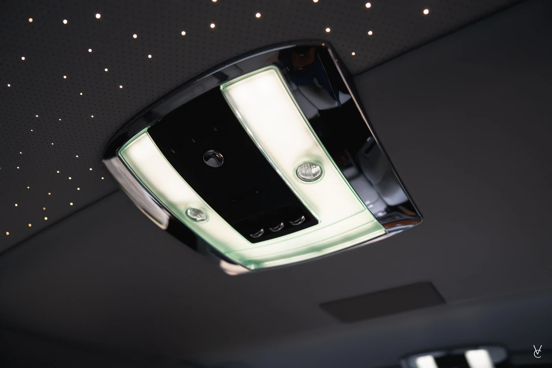 2015 Rolls-Royce Phantom VIII - Image 17 of 31