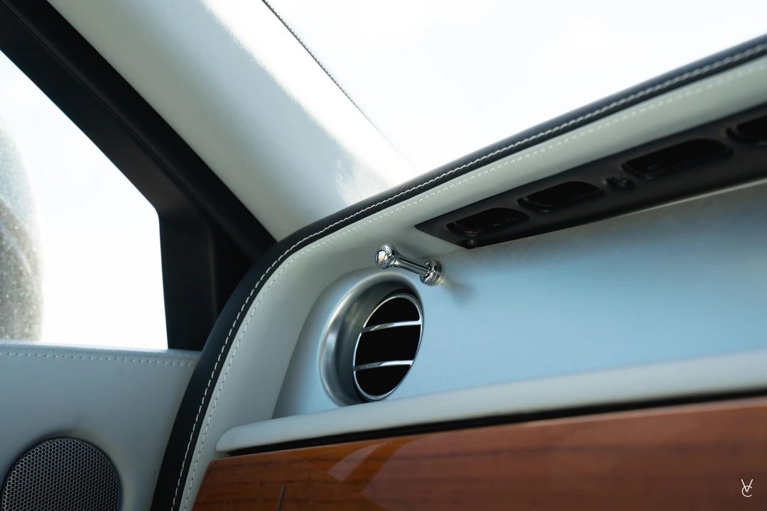 2015 Rolls-Royce Phantom VIII - Image 22 of 31