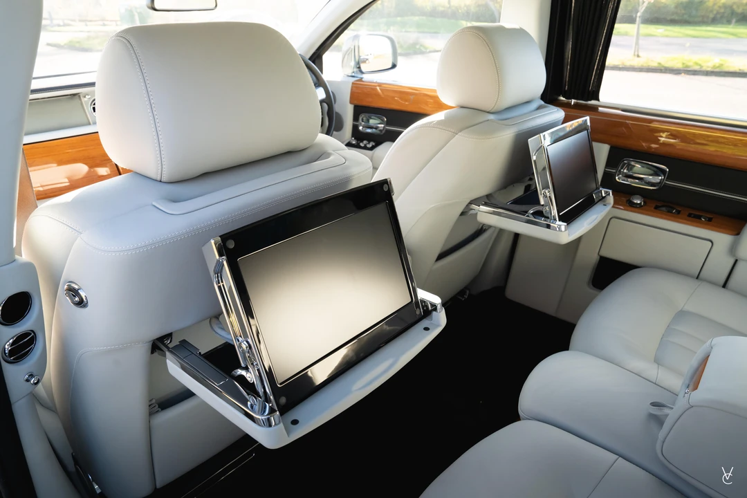 2015 Rolls-Royce Phantom VIII - Image 6 of 31