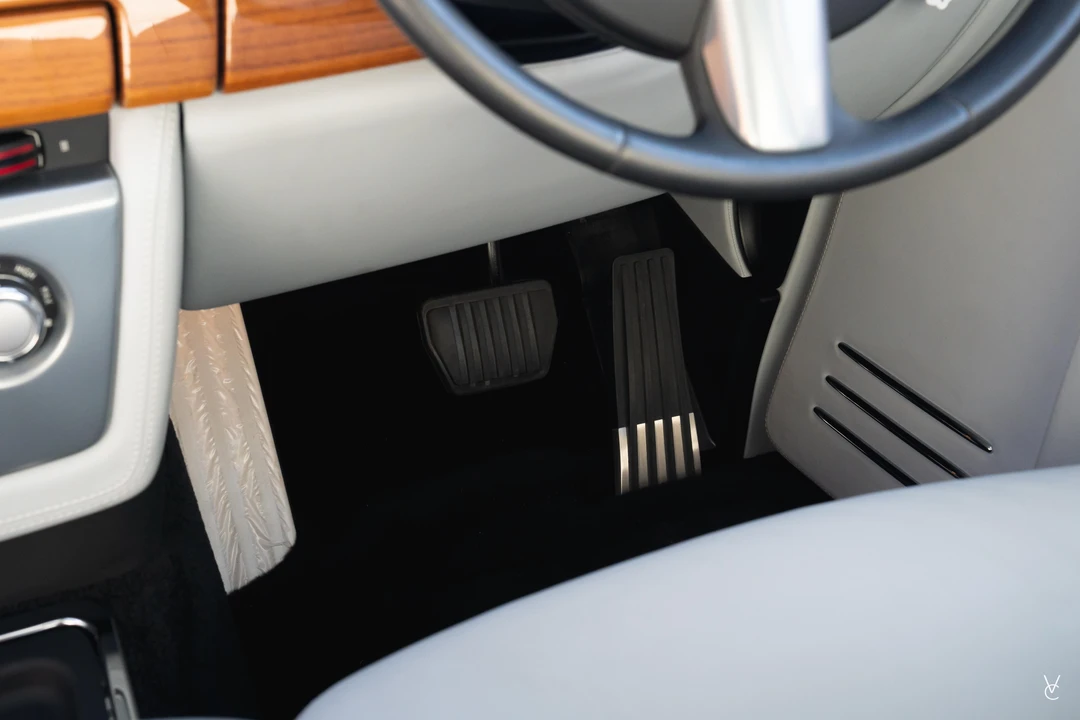2015 Rolls-Royce Phantom VIII - Image 8 of 31