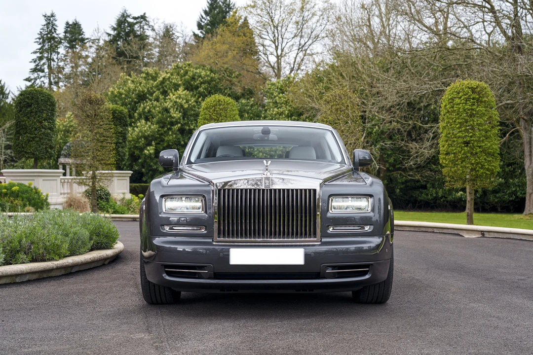 2015 Rolls-Royce Phantom VII - Image 2 of 31