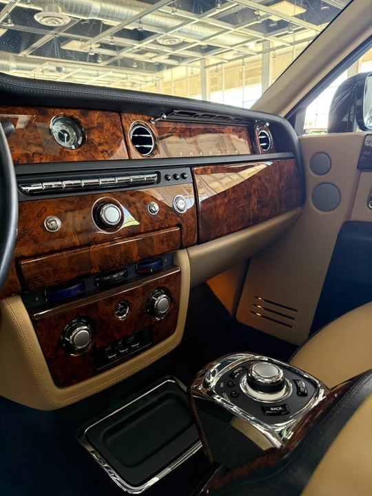 2015 Rolls-Royce Phantom VII - Image 20 of 31
