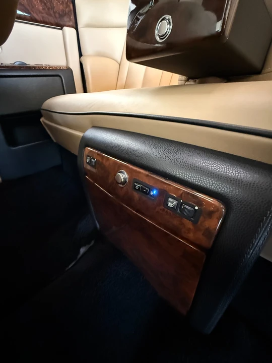 2015 Rolls-Royce Phantom VII - Image 30 of 31
