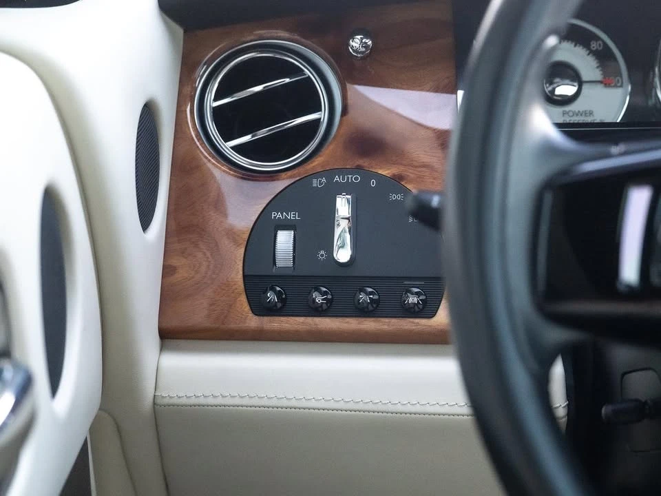 2015 Rolls-Royce Wraith 2nd Gen - Image 11 of 20