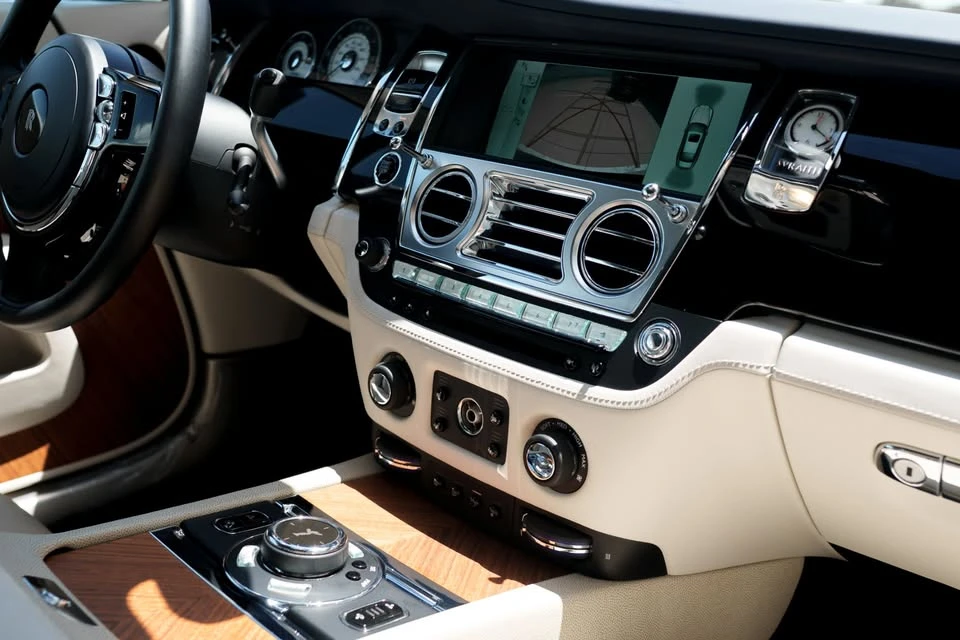 2015 Rolls-Royce Wraith 2nd Gen - Image 17 of 20
