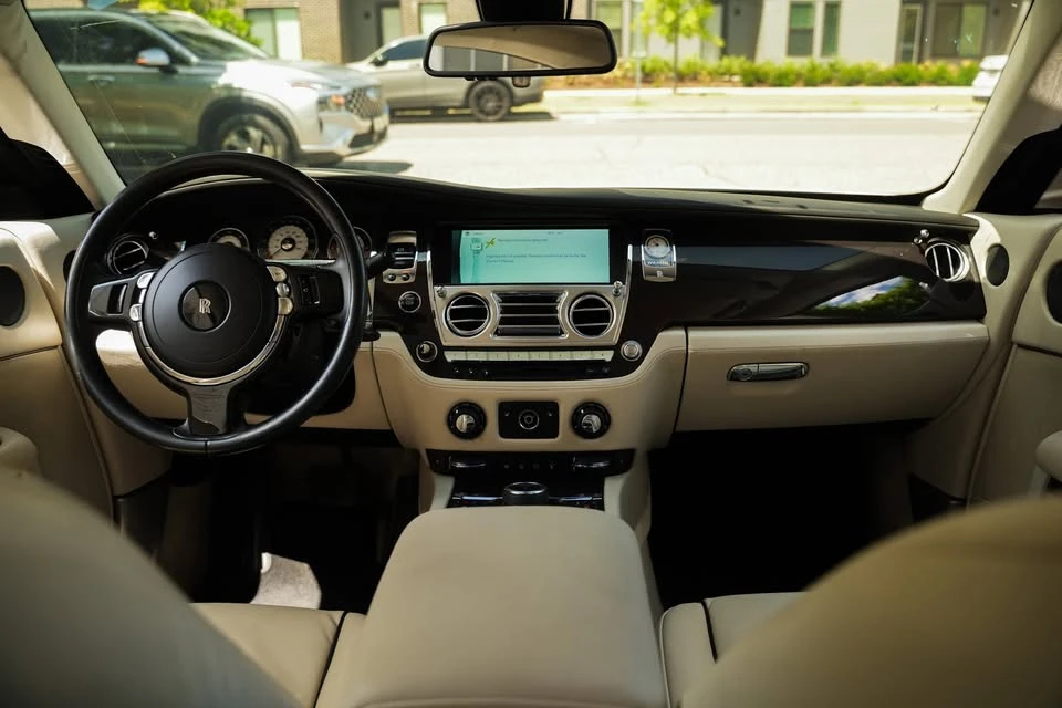 2015 Rolls-Royce Wraith 2nd Gen - Image 9 of 18