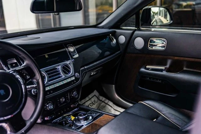 2015 Rolls-Royce Wraith 2nd Gen - Image 25 of 31