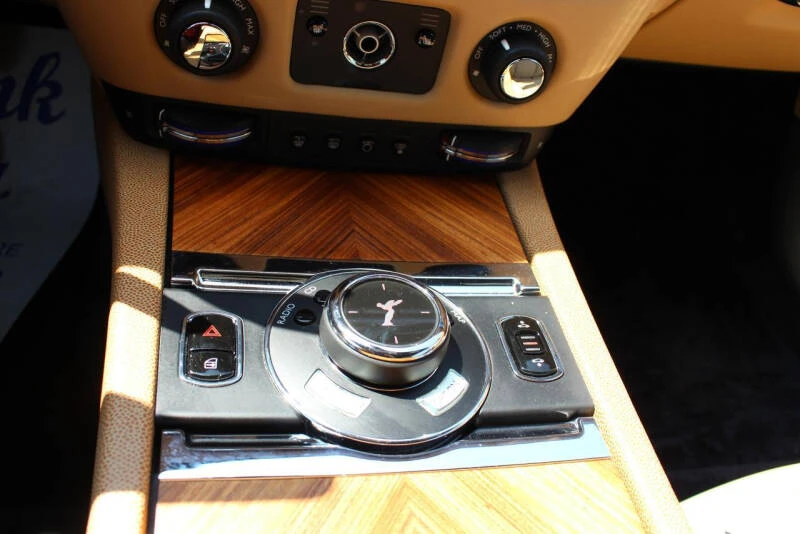 2015 Rolls-Royce Wraith 2nd Gen - Image 23 of 24