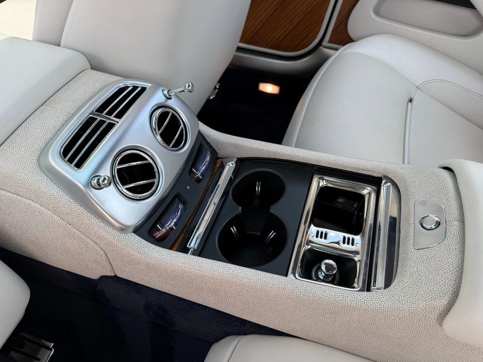 2015 Rolls-Royce Wraith 2nd Gen - Image 11 of 31
