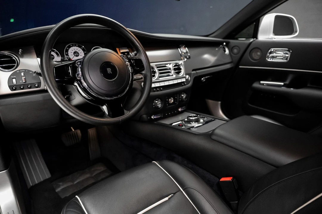 2015 Rolls-Royce Wraith 2nd Gen - Image 2 of 21