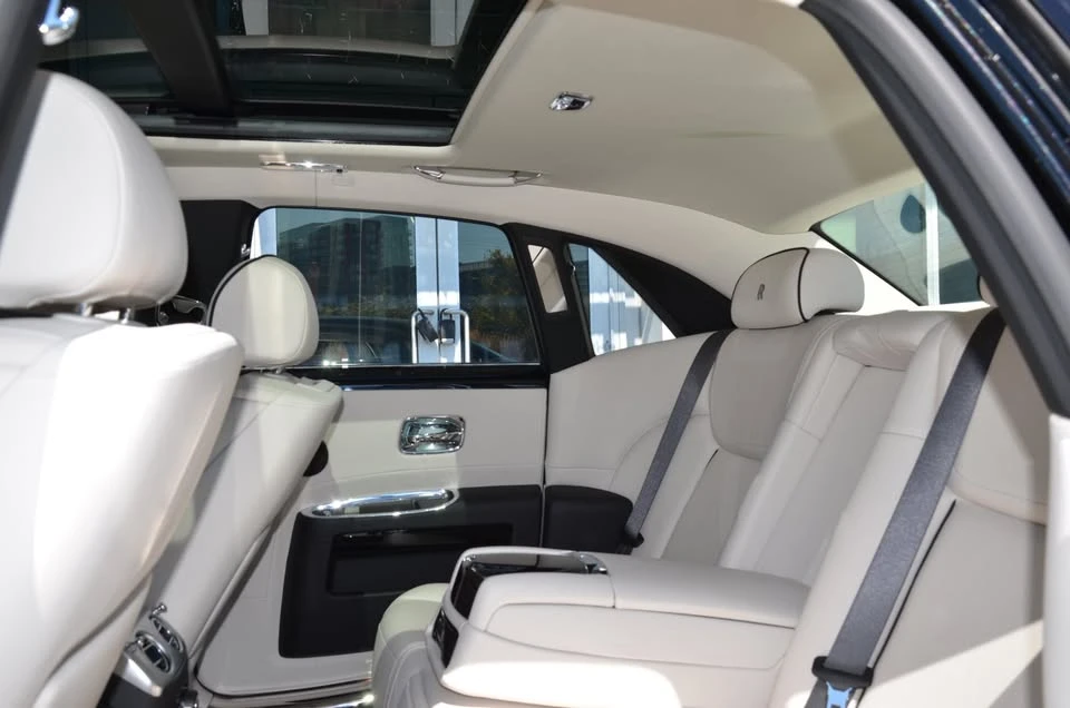 2015 Rolls-Royce Ghost 1st Gen - Image 9 of 13