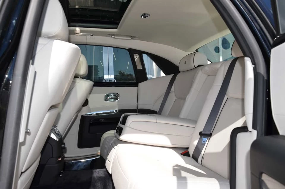 2015 Rolls-Royce Ghost 1st Gen - Image 13 of 18