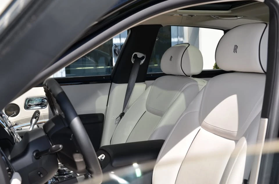 2015 Rolls-Royce Ghost 1st Gen - Image 8 of 13