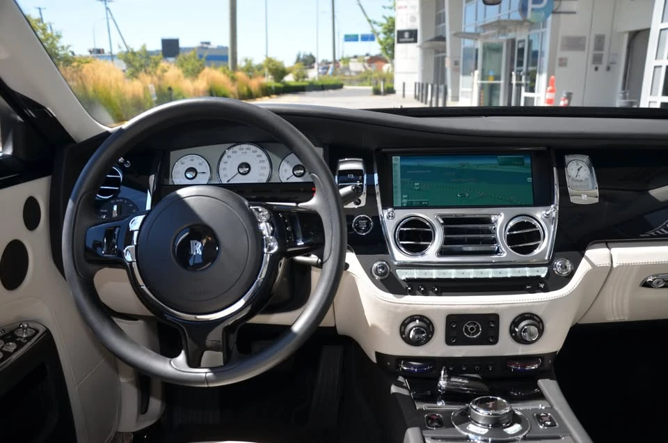 2015 Rolls-Royce Ghost 1st Gen - Image 10 of 13