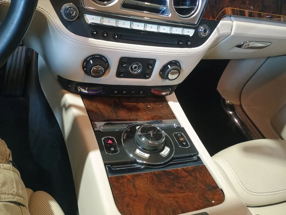 2015 Rolls-Royce Ghost 1st Gen - Image 13 of 20