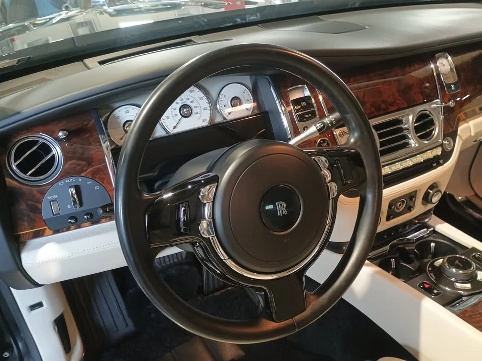 2015 Rolls-Royce Ghost 1st Gen - Image 10 of 20