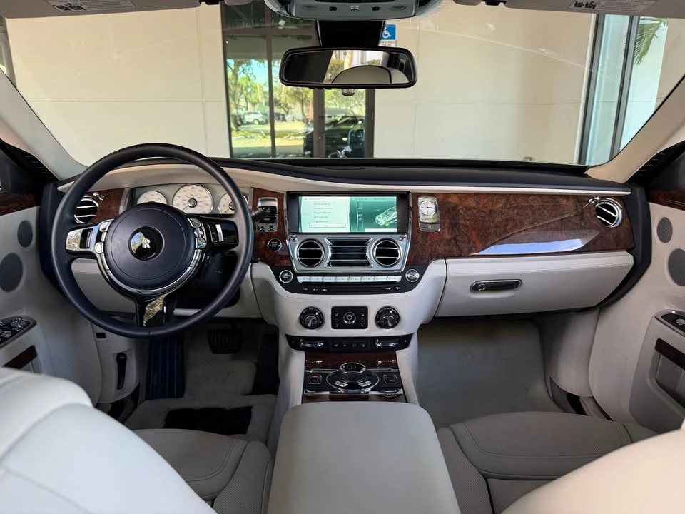 2015 Rolls-Royce Ghost 1st Gen - Image 12 of 19