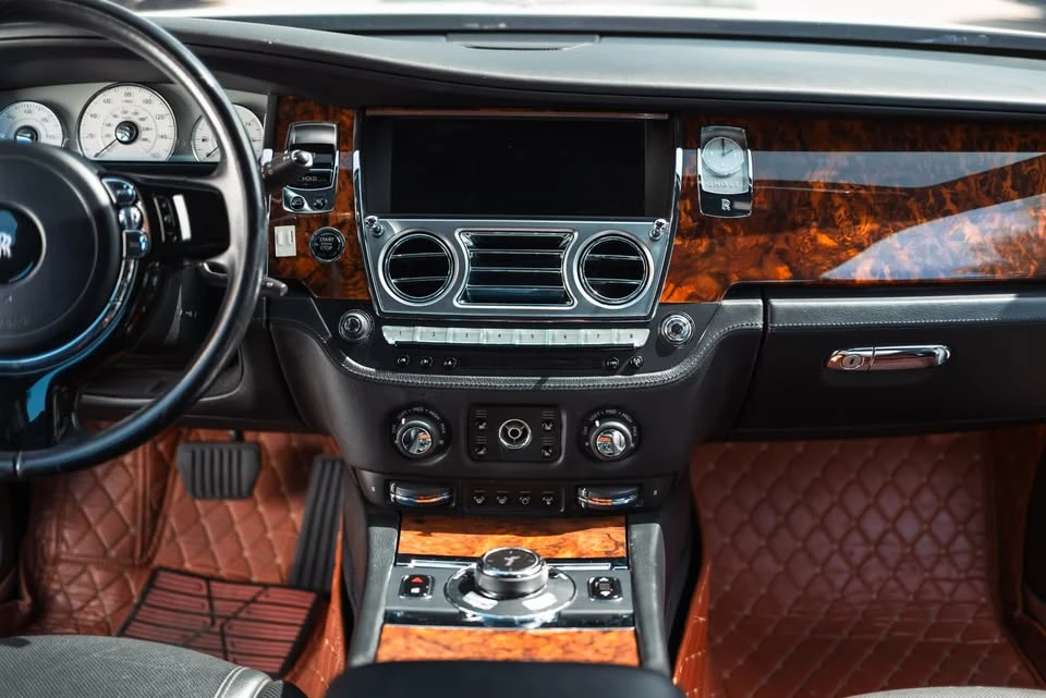 2015 Rolls-Royce Ghost 1st Gen - Image 11 of 20