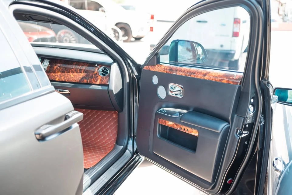 2015 Rolls-Royce Ghost 1st Gen - Image 17 of 20