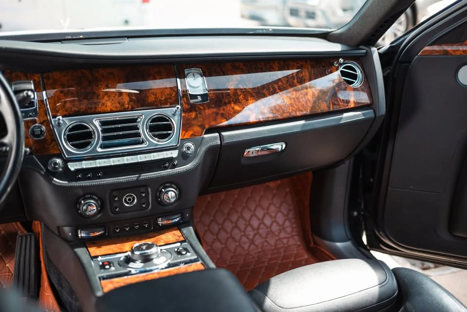 2015 Rolls-Royce Ghost 1st Gen - Image 12 of 20