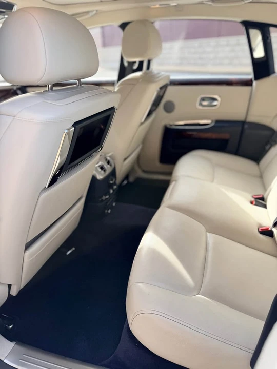 2015 Rolls-Royce Ghost 1st Gen - Image 11 of 14