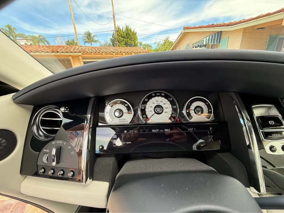 2015 Rolls-Royce Wraith 2nd Gen - Image 17 of 18