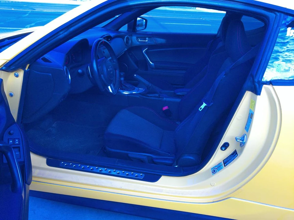 2015 Scion FR-S - Image 9 of 17