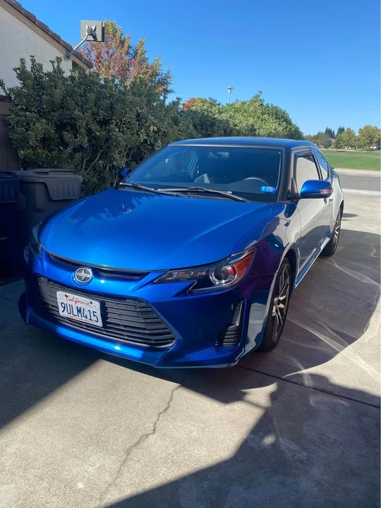 2015 Scion tC - Image 2 of 16